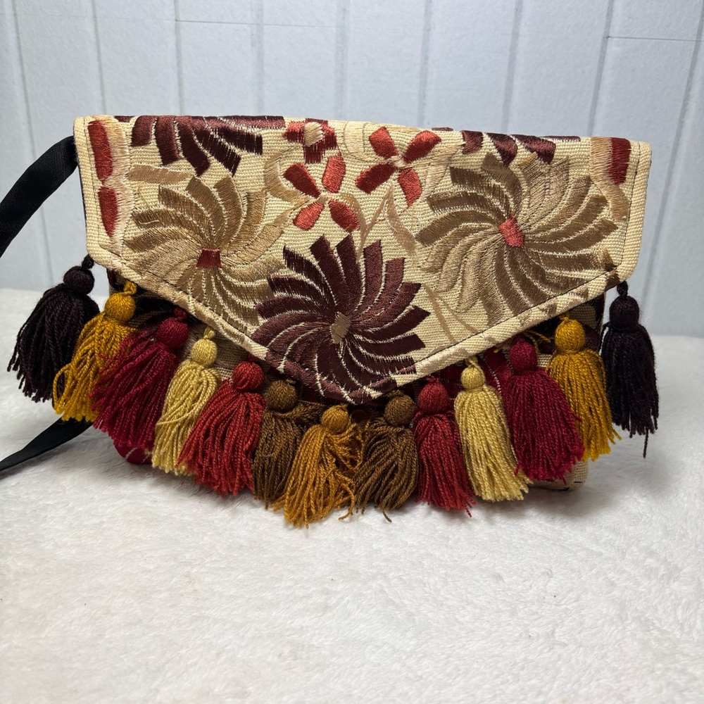 Boho Floral Embroidered‎ with tassels Women's crossbody Bag